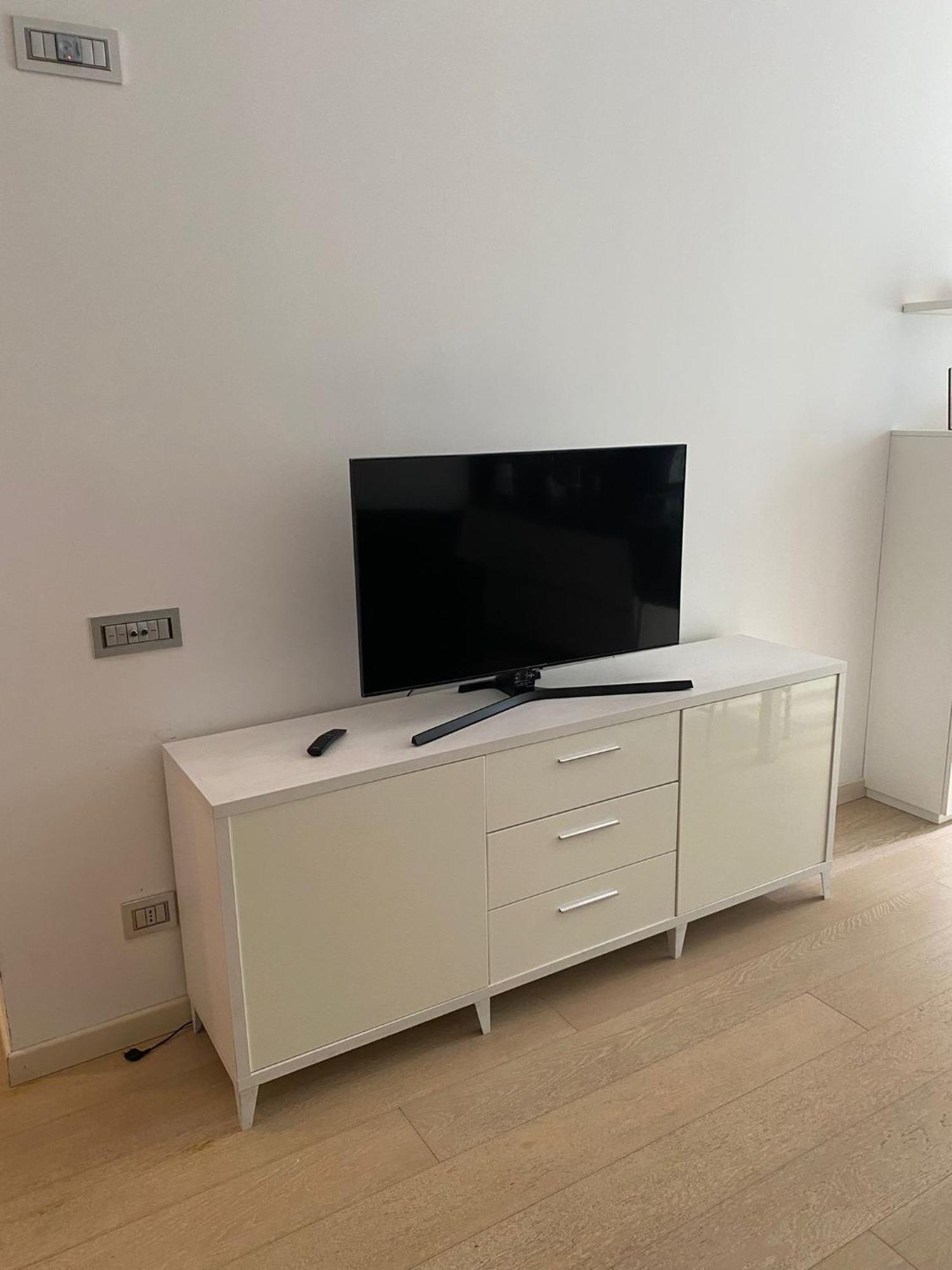 Lovely Apartment In The New Porta Nuova Area Milan Exterior photo